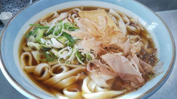 名古屋名物 コーチンきしめん　ロット数＝30入【1点あたり@197円（税別）】